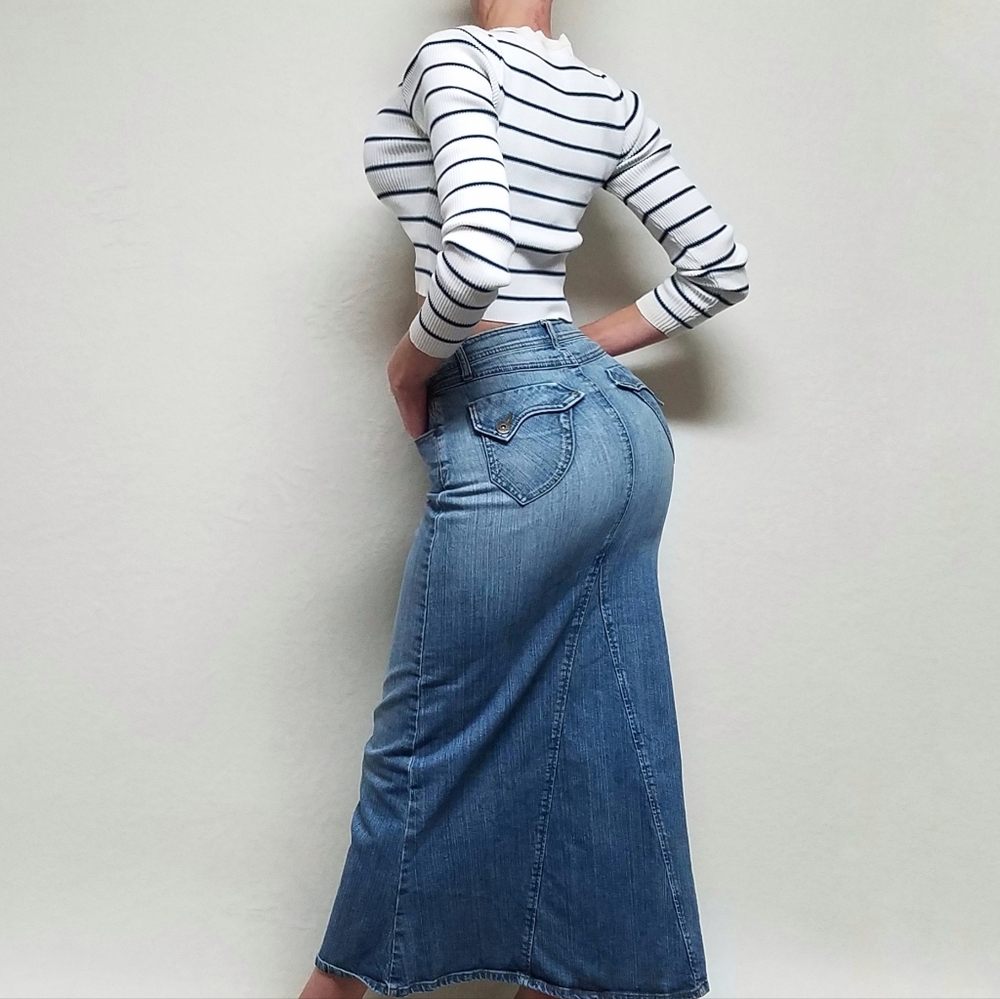 Vintage 90s LEI Ashley Low Rise Paneled Mid Wash Stretchy Denim Maxi Skirt 4 - Picture 3 of 12
